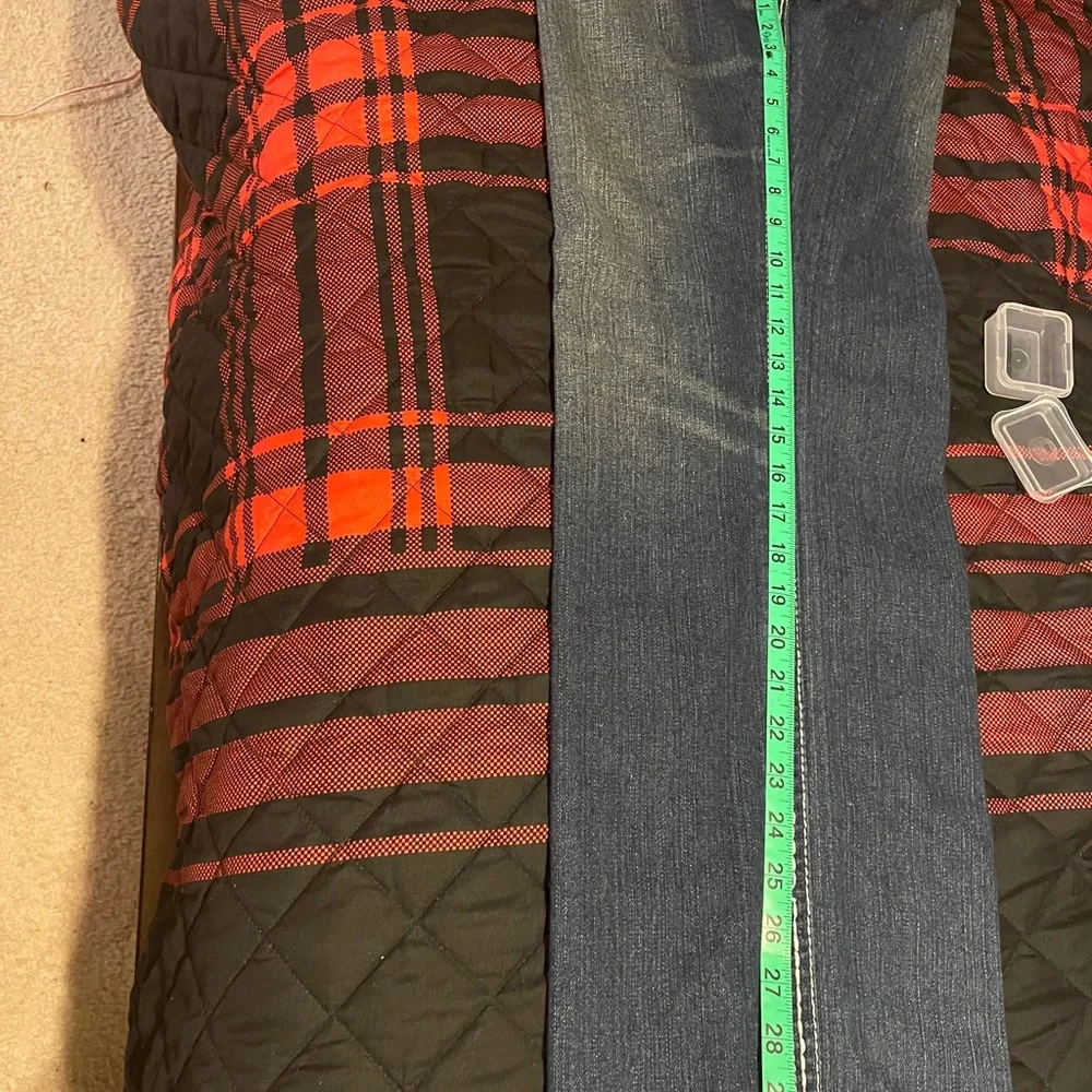 True Religion Men's Relaxed Jeans in Blue with Red Label